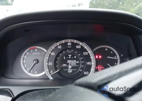 2017 Honda Accord Lx z USA, uszkodzony, nr VIN 1HGCR2F39HA296305